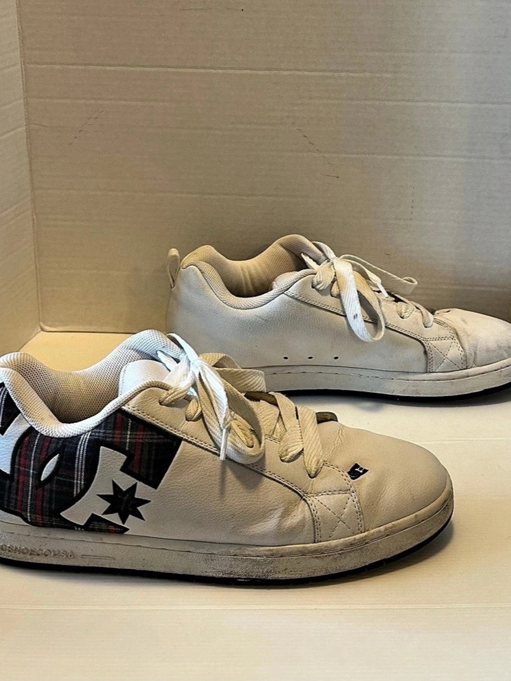 DC Shoes DC Court Graffik SE Sneakers White & Black US 15